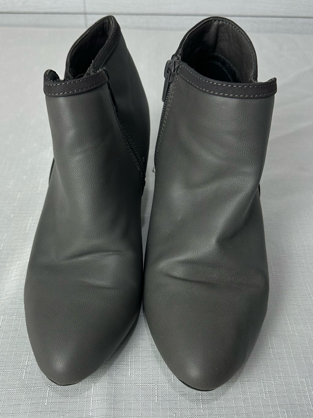Rialto Grey Starlight Booties Size 9